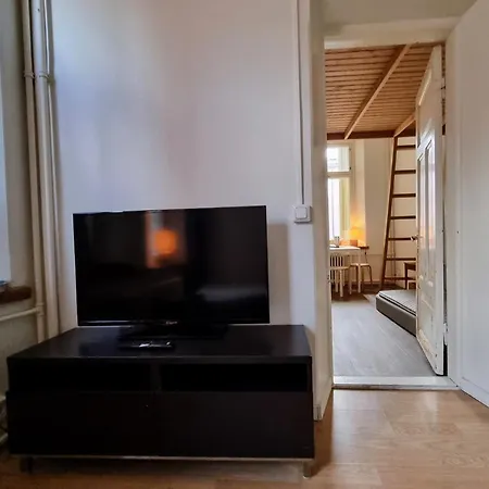 4 Blocks From Stockmann Apartamento Helsínquia