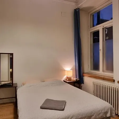 4 Blocks From Stockmann Apartamento *